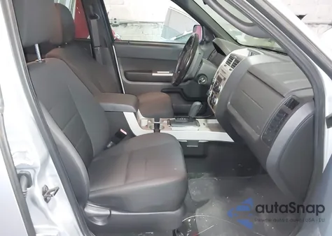 2010 Ford Escape Xlt from USA, damaged, VIN 1FMCU9D72AKD32049